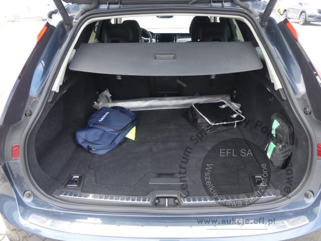 9 - Volvo V90 B4 D AWD Plus Bright 2022r. WND0788C Magnice