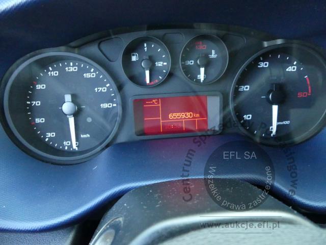 10 - IVECO 35S18 HI-MATIC FURGON 2017r.