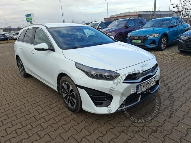 3 - Kia Ceed 1.6 GDI PHEV L DCT 2022r. DW9SW68 Magnice
