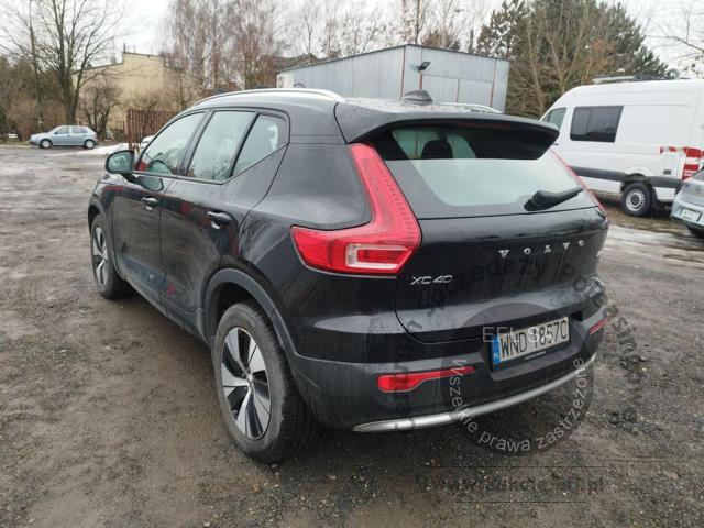 3 - Volvo XC40 B3 Core 2022r. WND1857C Pojazd znajduje się w firmie ARCTOS GROUP sp. z o.o. Al. Krakowska 7, 02-183 Warszawa