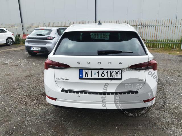 3 - Skoda Octavia 2.0 TDI SCR Style DSG 2021r. WI161KY Pojazd znajduje się w firmie ARCTOS GROUP sp. z o.o. Al. Krakowska 7, 02-183 Warszawa