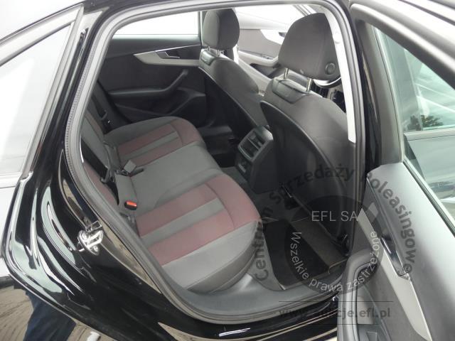 8 - AUDI A4 35 TDI SEDAN S-TRONIC 2022r.