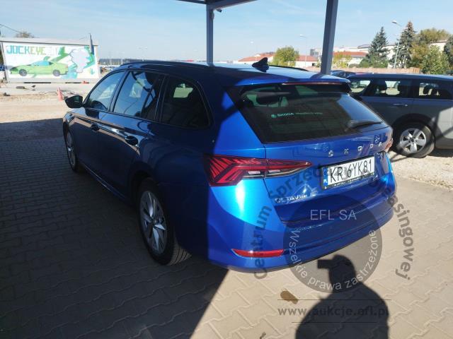 2 - Skoda Octavia 1.5 TSI ACT Ambition 2022r. KR6YK81 Pojazd znajduje się w firmie ARCTOS GROUP sp. z o.o. Al. Krakowska 7, 02-183 Warszawa
