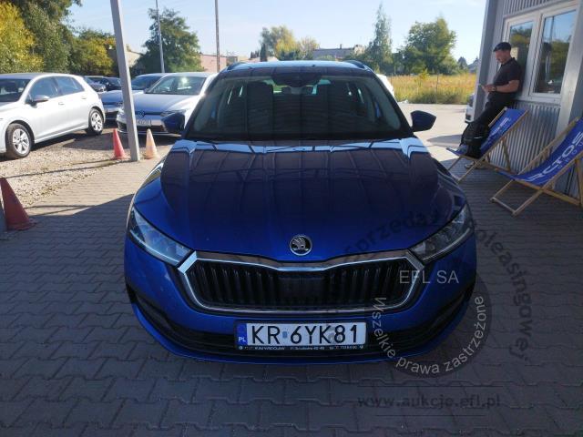 5 - Skoda Octavia 1.5 TSI ACT Ambition 2022r. KR6YK81 Pojazd znajduje się w firmie ARCTOS GROUP sp. z o.o. Al. Krakowska 7, 02-183 Warszawa