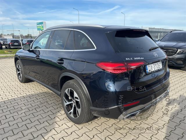 2 - MERCEDES BENZ GLC 300 DE 4-MATIC AVANTGARDE 2024r. DX31067 Magnice