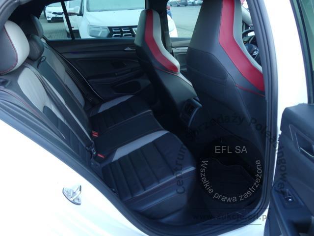 11 - VOLKSWAGEN GOLF GTI 2.0 TSI DSG 2022r.