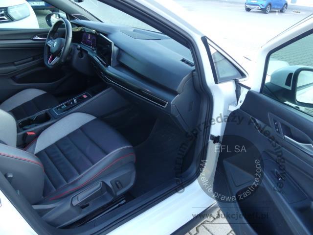 8 - VOLKSWAGEN GOLF GTI 2.0 TSI DSG 2022r.