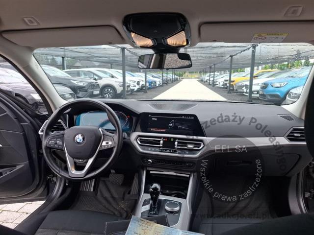 12 - BMW  Seria 3 2021r. KR2WR69 Pojazd znajduje się w firmie AACAR sp. z o.o. Kasztanowa 5, 32-400 Jawornik