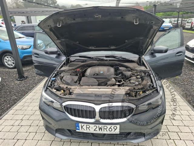 13 - BMW  Seria 3 2021r. KR2WR69 Pojazd znajduje się w firmie AACAR sp. z o.o. Kasztanowa 5, 32-400 Jawornik
