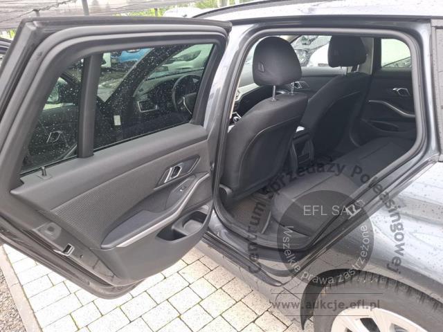 8 - BMW  Seria 3 2021r. KR2WR69 Pojazd znajduje się w firmie AACAR sp. z o.o. Kasztanowa 5, 32-400 Jawornik