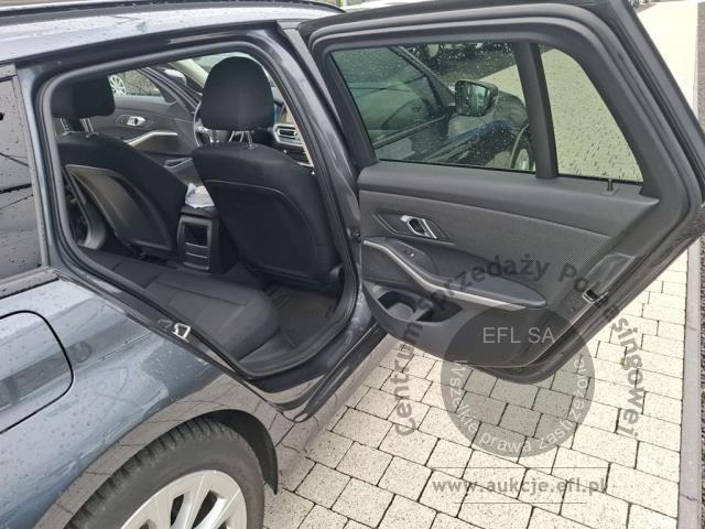 10 - BMW  Seria 3 2021r. KR2WR69 Pojazd znajduje się w firmie AACAR sp. z o.o. Kasztanowa 5, 32-400 Jawornik