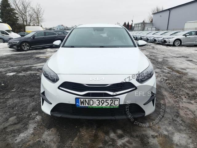 2 - Kia Cee'd Ceed 1.0 T-GDI M Kombi 2022r. WND3952C Pojazd znajduje się w firmie ARCTOS GROUP sp. z o.o. Al. Krakowska 7, 02-183 Warszawa