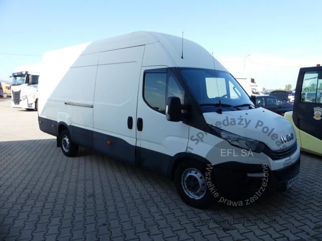 2 - IVECO 35S18 HI-MATIC FURGON 2017r.