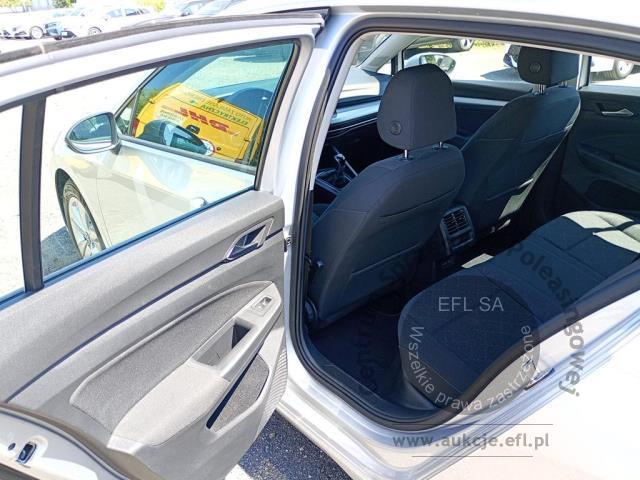 7 - Volkswagen Golf VIII 2.0 TDI Life Hatchback 2022r. WND9129A Pojazd znajduje się w firmie ARCTOS GROUP sp. z o.o. Al. Krakowska 7, 02-183 Warszawa