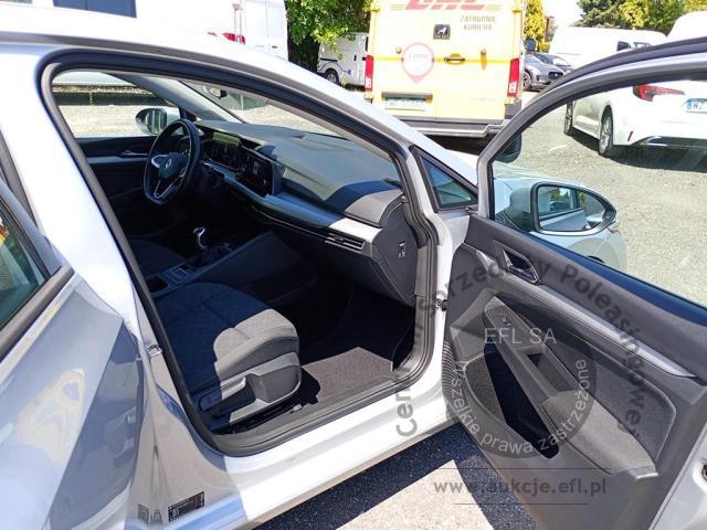 10 - Volkswagen Golf VIII 2.0 TDI Life Hatchback 2022r. WND9129A Pojazd znajduje się w firmie ARCTOS GROUP sp. z o.o. Al. Krakowska 7, 02-183 Warszawa