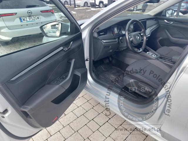 7 - SKODA  OCTAVIA 2.0 TDI Ambition DSG 2022r. WND9196A Pojazd znajduje się w firmie AACAR sp. z o.o. Jawornik 90, 32-400 Myślenice