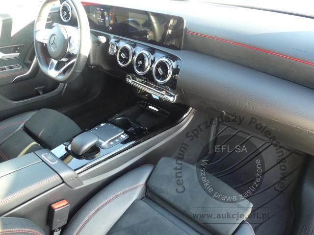 9 - MERCEDES BENZ A 180 7G-DCT Hatchback 2021r. DX5404A Magnice