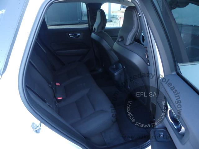 11 - Volvo XC 60 B4 B Momentum Pro aut Kombi 2022r. WND0849C Magnice