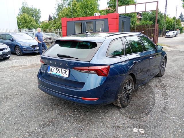 4 - SKODA OCTAVIA 2023r. WZ551GK Pojazd znajduje się w firmie ARCTOS GROUP sp. z o.o. Al. Krakowska 7, 02-183 Warszawa