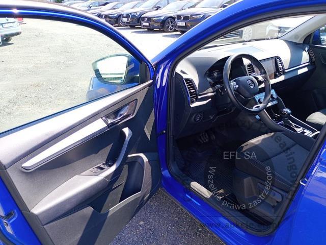 8 - SKODA  KAROQ 2023r. WZ102FY Pojazd znajduje się w firmie ARCTOS GROUP sp. z o.o. Al. Krakowska 7, 02-183 Warszawa