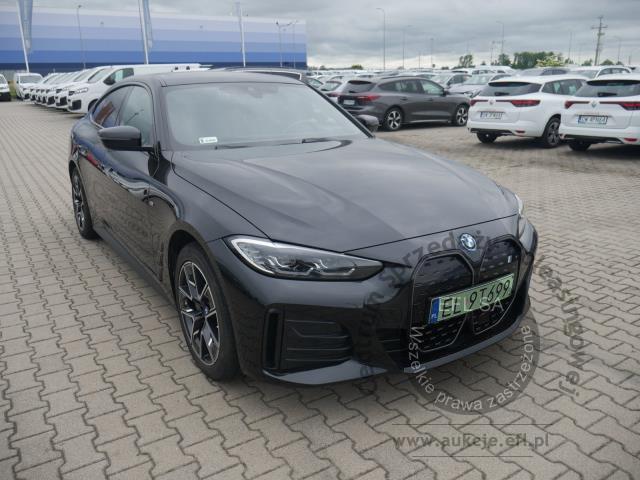 3 - BMW i4 edrive40 Automat 2022r.