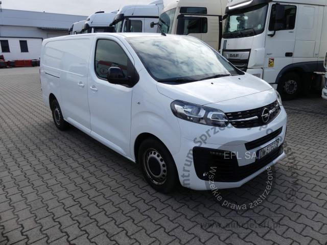 2 - Opel Vivaro 2.0 CDTI Extra Long 3,1 2022r. DW5TE23 Magnice.