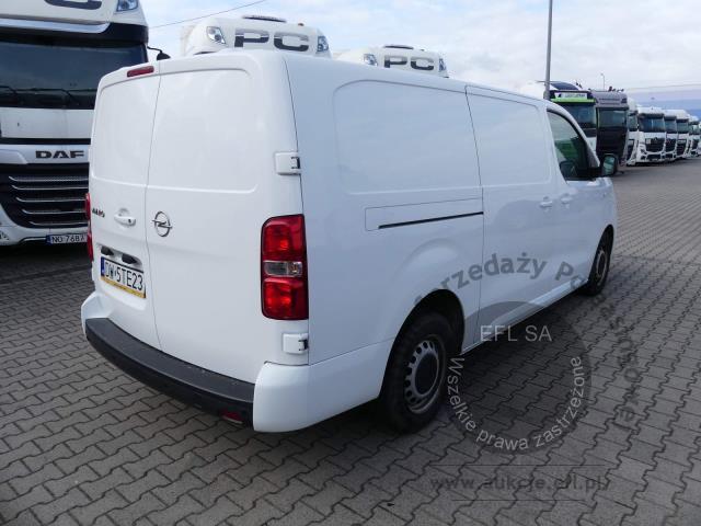 3 - Opel Vivaro 2.0 CDTI Extra Long 3,1 2022r. DW5TE23 Magnice.