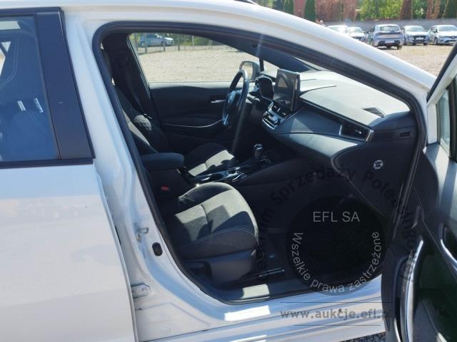 9 - Toyota Corolla 1.8 Hybrid Comfort 2023r. WZ885GN Pojazd znajduje się w firmie ARCTOS GROUP sp. z o.o. Al. Krakowska 7, 02-183 Warszawa
