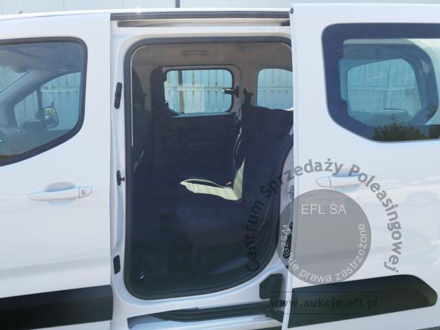 6 - Opel  Combo Life 2022r. KK74699 UWAGA!! Pojazd znajduje się w firmie ARCTOS GROUP sp. z o.o. Al. Krakowska 7, 02-183 Warszawa