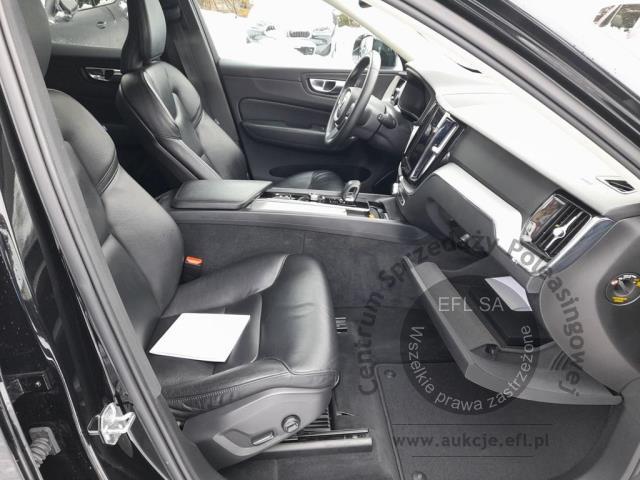 8 - Volvo  XC 60 B4 B Core aut 2022r. SK584WS Pojazd znajduje się w firmie AACAR sp. z o.o. Kasztanowa 5, 32-400 Jawornik
