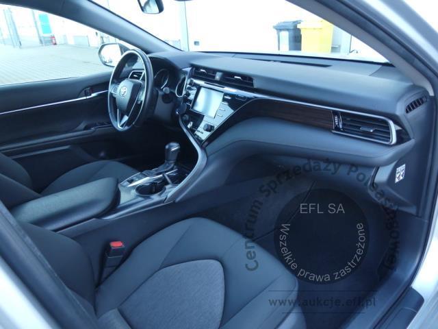 7 - TOYOTA CAMRY 2.5 HYBRID E-CVT 2020r.