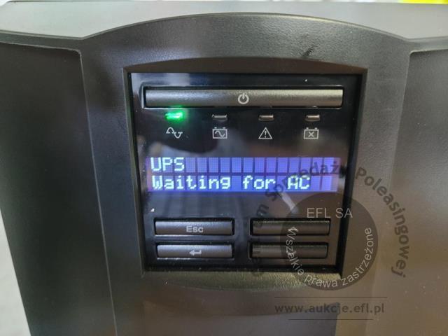 8 - Zasilacz awaryjny UPS  APC Smart  SMT1500IC