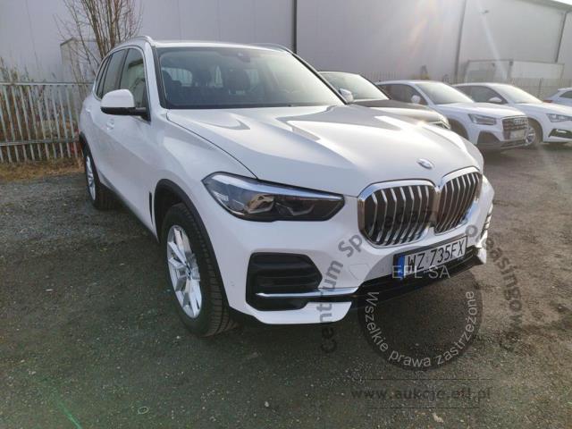 4 - BMW X5 xDrive40i mHEV aut Kombi  2022r. WZ735FX Pojazd znajduje się w firmie ARCTOS GROUP sp. z o.o. Al. Krakowska 7, 02-183 Warszawa