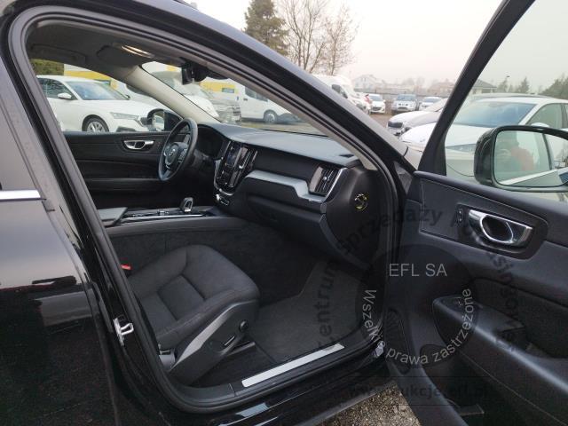 8 - Volvo XC60 B4 B Momentum Pro aut 2021r. WW062SU Pojazd znajduje się w firmie ARCTOS GROUP sp. z o.o. Al. Krakowska 7, 02-183 Warszawa