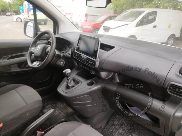 9 - Toyota Proace City 1.5 D-4D Standard  2022r. DW4UR56 Pojazd znajduje się w firmie ARCTOS GROUP sp. z o.o. Al. Krakowska 7, 02-183 Warszawa