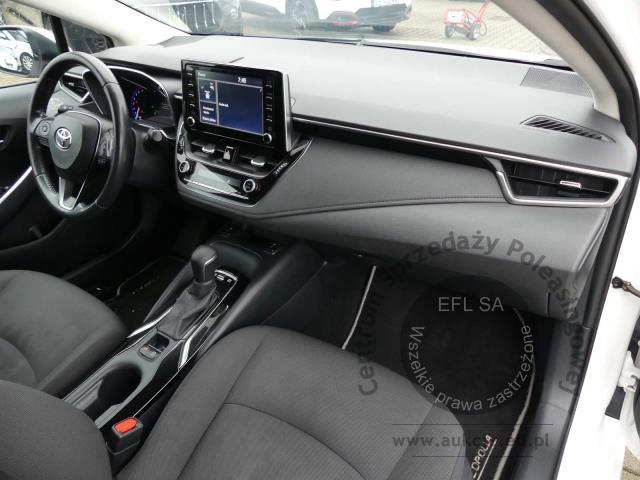 7 - TOYOTA COROLLA 1.8 HYBRID LPG SEDAN 2021r.