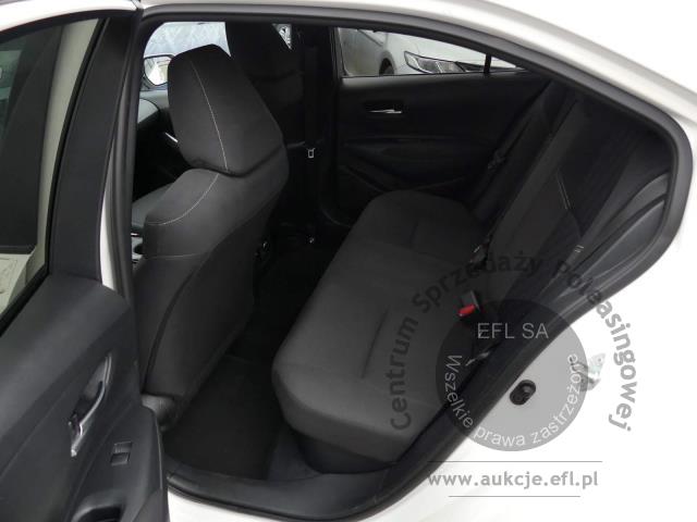 9 - TOYOTA COROLLA 1.8 HYBRID LPG SEDAN 2021r.
