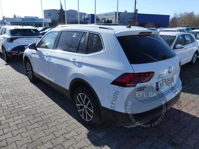 4 - Volkswagen Tiguan Allspace 1.5 TSI DSG 2020r. WW575SM Pojazd znajduje się w firmie AUTO MOTO CENTRUM sp. z o.o. ul. Ostrowska 328 (przy Trasie Katowickiej) 61-312 Poznań
