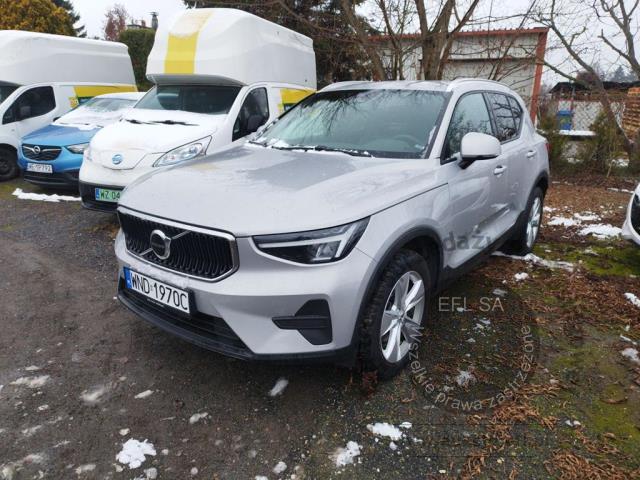 1 - Volvo  XC40 B3 Core aut 2022r. WND1970C Pojazd znajduje się w firmie ARCTOS GROUP sp. z o.o. Al. Krakowska 7, 02-183 Warszawa