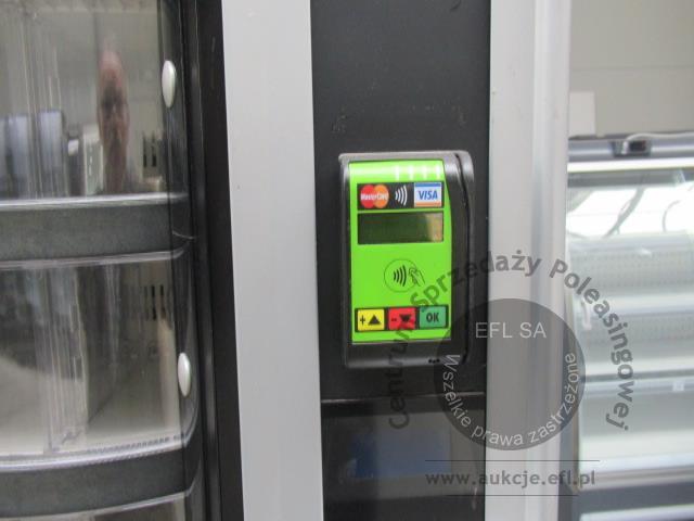 4 - Automat vendingowy NECTA Starfood 8