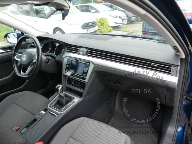 9 - Volkswagen Passat 2.0 TDI EVO Essence 2022r. PO4XG69 AUTO MOTO CENTRUM Sp. z o.o. Poznań 61-312, ul. Ostrowska  328