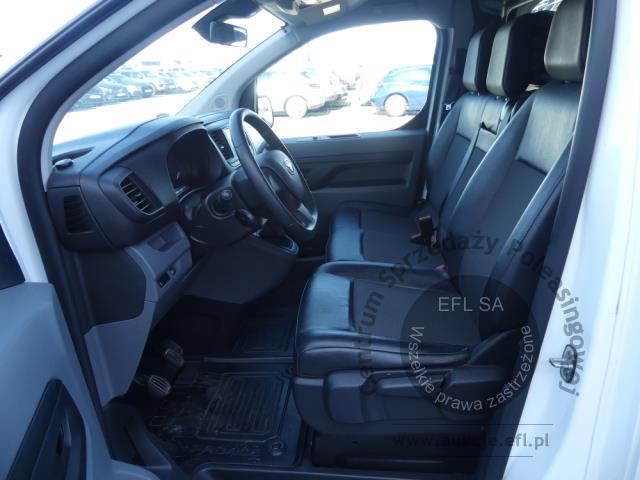 5 - Toyota Proace 2.0 D-4D 2022r. DW2SW08 Magnice