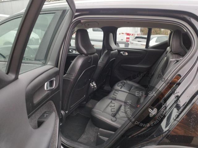 6 - Volvo XC40 B3 Core 2022r. WND1857C Pojazd znajduje się w firmie ARCTOS GROUP sp. z o.o. Al. Krakowska 7, 02-183 Warszawa