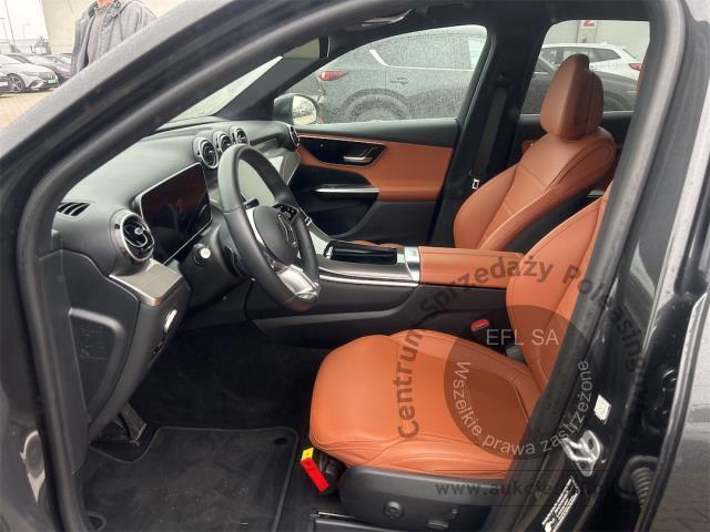 7 - MERCEDES BENZ GLC 300 DE 4-MATIC AVANTGARDE 2024r. DX25918 UWAGA!! Pojazd znajduje się w firmie Arctos Sp. z o.o. Warszawa, Al. Krakowska 7, 02-183 Warszawa