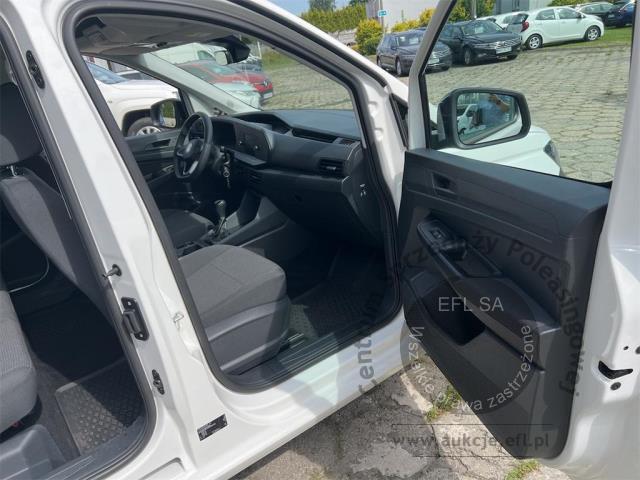 11 - Volkswagen Caddy osobowy Caddy Maxi 2.0 2021r. SK445UJ UWAGA!! Pojazd znajduje się w lokalizacji: Katowice 40-689, Małachowskiego 16