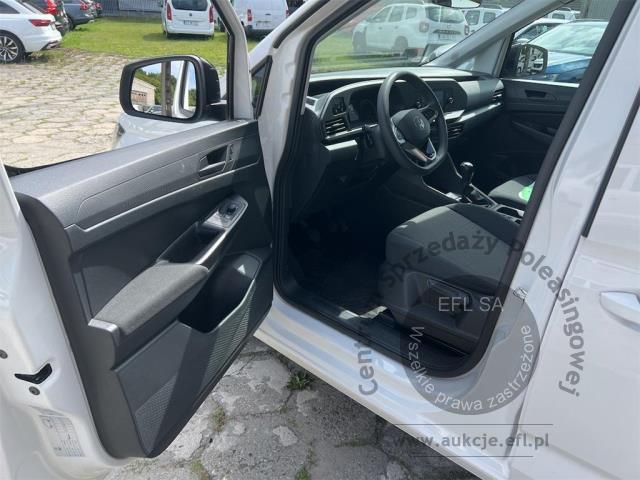 6 - Volkswagen Caddy osobowy Caddy Maxi 2.0 2021r. SK445UJ UWAGA!! Pojazd znajduje się w lokalizacji: Katowice 40-689, Małachowskiego 16