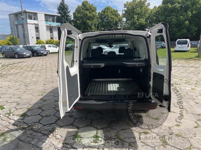 9 - Volkswagen Caddy osobowy Caddy Maxi 2.0 2021r. SK445UJ UWAGA!! Pojazd znajduje się w lokalizacji: Katowice 40-689, Małachowskiego 16