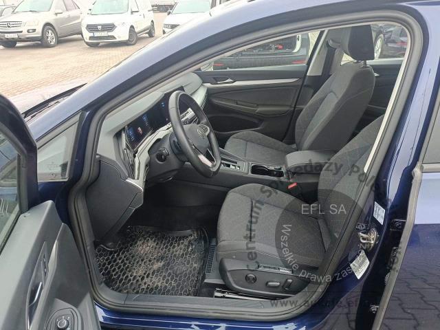 7 - Volkswagen Golf 1.5 eTSI EVO Life DSG 2024r. DX12674 Magnice