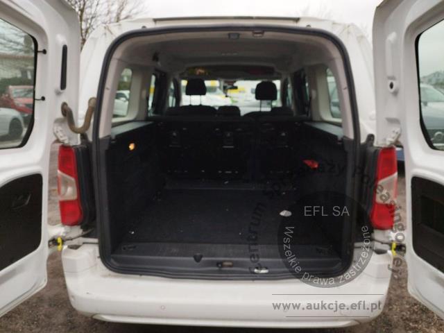 9 - Opel  Combo Life XL 1.5 CDTI Enjoy 2019r. PO6NE53 Pojazd znajduje się w firmie ARCTOS GROUP sp. z o.o. Al. Krakowska 7, 02-183 Warszawa