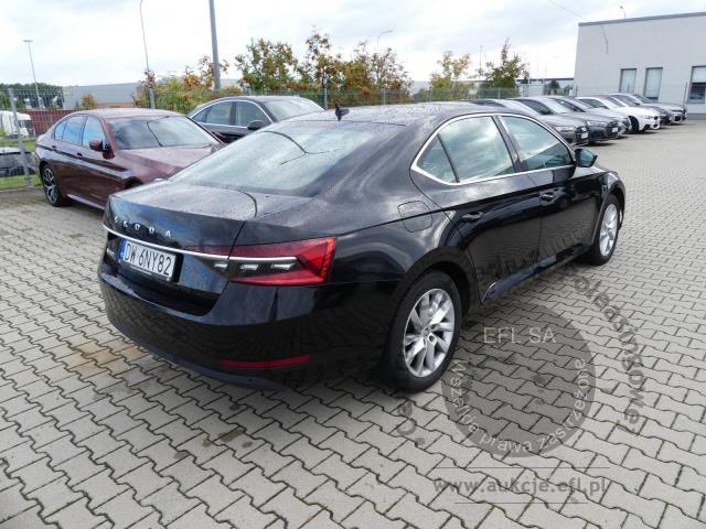 3 - Skoda Superb 2.0 TDI Ambition DSG 2021r. DW6NY82 Magnice